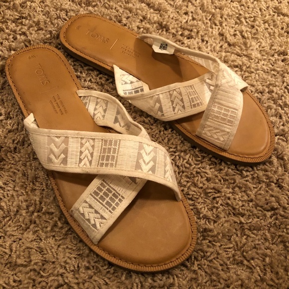 toms womens sandals